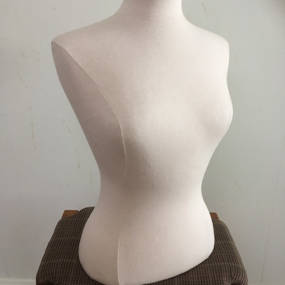 Gorgeous Display Mannequins 2 available - Picture 2 of 6